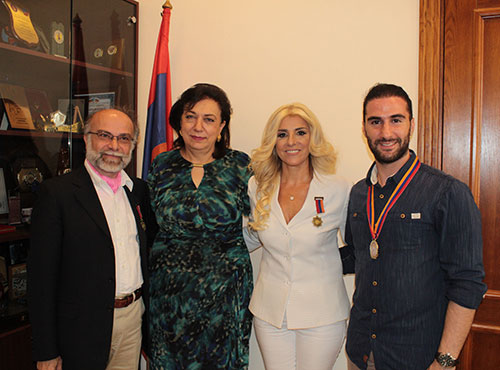 Պարգեւատրումներ Սփիւռքի Նախարարութեան Յարկին Տակ