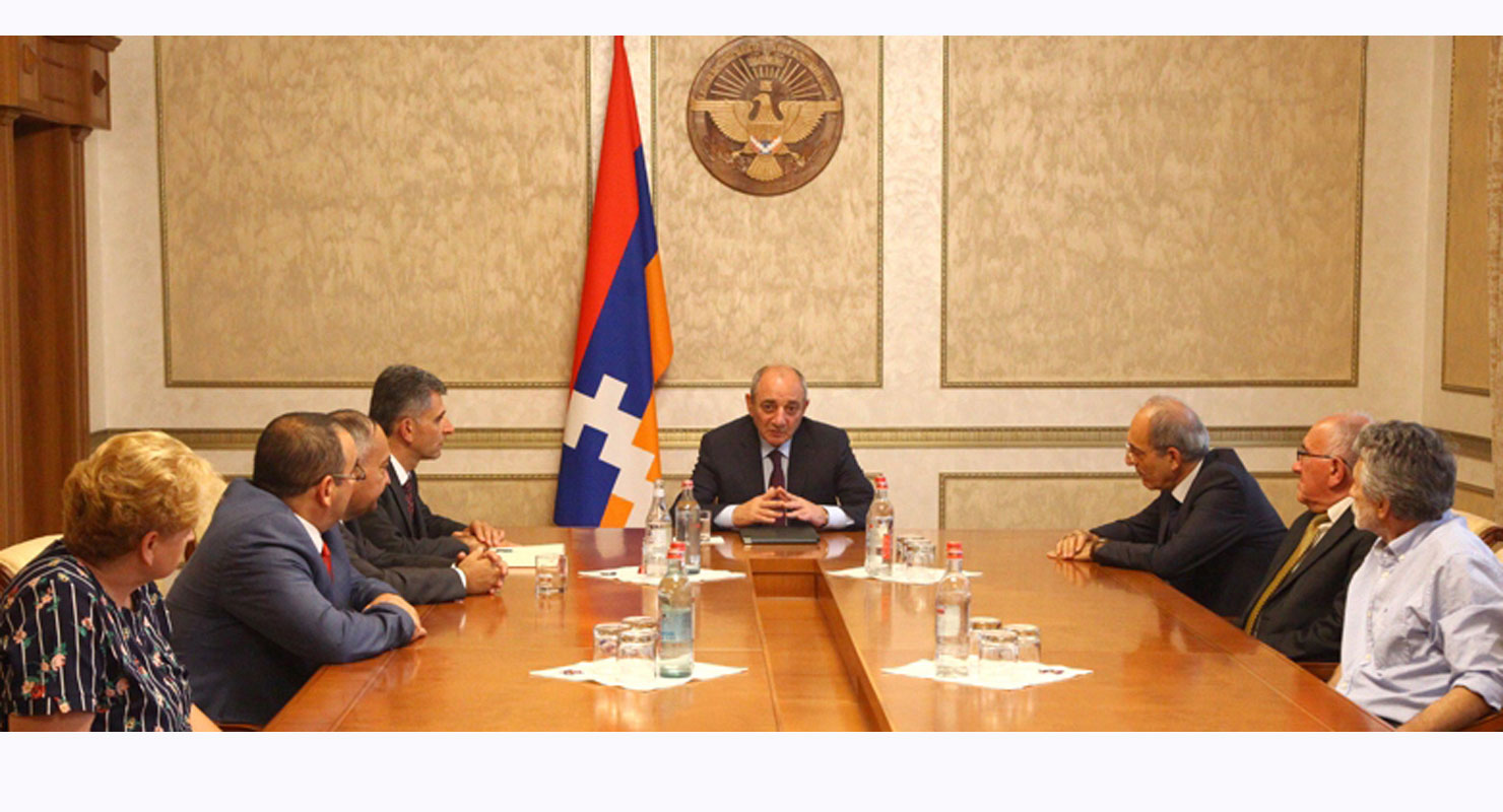 Արցախի Մէջ. Նախագահ Սահակեանը Հանդիպում Ունեցած Է Ազգային Ժողովի Խմբակցութիւններուն Հետ