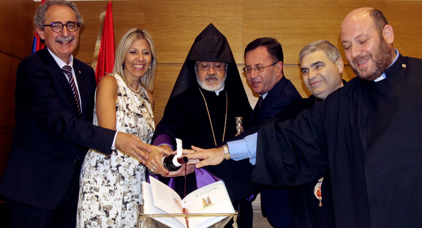 «Երիտասարդ Ընտանիքին Աստուածաշունչը»  Հատորին Հանդիսաւոր Շնորհահանդէսը