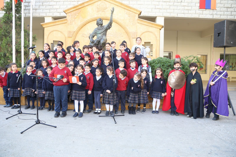 Մեսրոպեան Վարժարանին Մէջ Նշուեցաւ Սրբոց Վարդանանց Տօնը