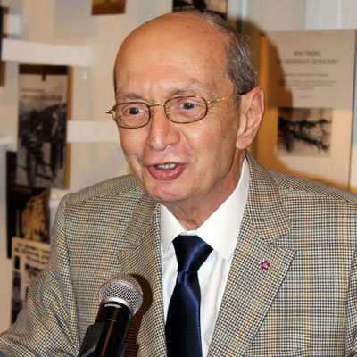 Հարիւր Ականաւոր Դէմքերու Յուշ-Պատգամներ` Հայաստանի Հանրապետութեան Հիմնադրութեան Հարիւրամեակին