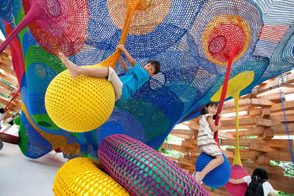 Արտասովոր Խաղավայրեր