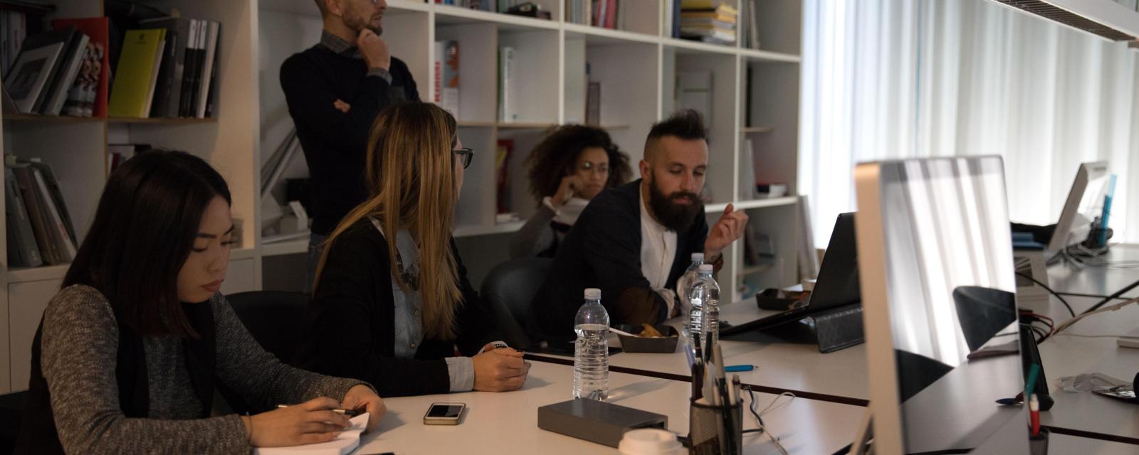 Ասպարէզ Ընտրելու Դժուարութիւններ