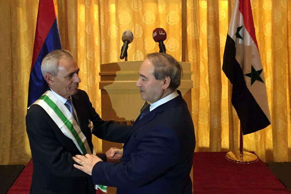 Սուրիոյ Մէջ Հայաստանի Հանրապետութեան Դեսպան Արշակ Փոլատեանին Շնորհուեցաւ Սուրիոյ Արաբական Հանրապետութեան Պետական Բարձրագոյն Աստիճանի Շքանշանը