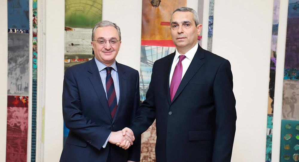 Զոհրապ Մնացականեան Մասիս Մայիլեանին  Ներկայացուցած Է Փաշինեան-Ալիեւ  Հանդիպումին Մանրամասնութիւնները