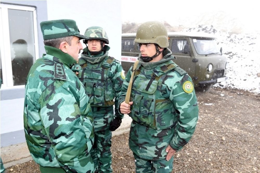 Էլչին Ղուլիեւ Այցելած Է Հայաստանի Հետ  Սահման Եւ Հրահանգած Ամրապնդել  Պաշտպանական Դիրքերը