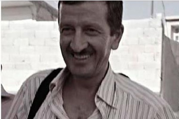 Տեսակէտ.   Աղօթք Փարիզի Նոթր Տամ Եկեղեցւոյ Մէջ