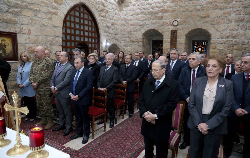 Նախագահ Աուն Առաջին Տիկինին  Ընկերակցութեամբ  Մասնակցեցաւ Ս. Անտոնի Տօնին Առիթով  Մատուցուած Ս. Պատարագին