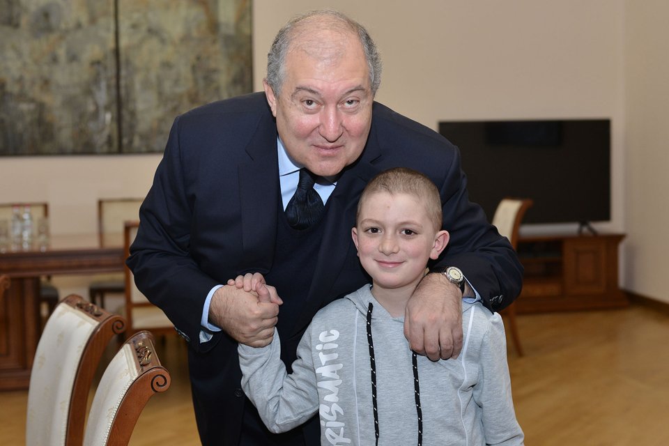 Հայրենի Կեանք