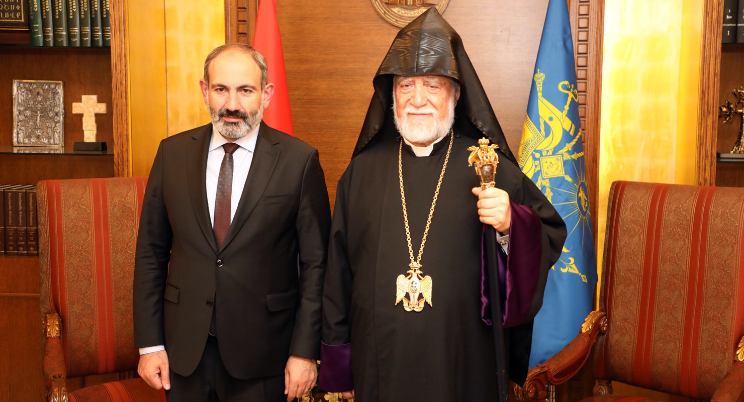 Արամ Ա. Կաթողիկոս Եւ Վարչապետ Նիկոլ Փաշինեան Հեռաձայնային Հաղորդակցութիւն Ունեցան «Քորոնա» Ժահրին Ստեղծած Ներկայ Կացութեան Շուրջ