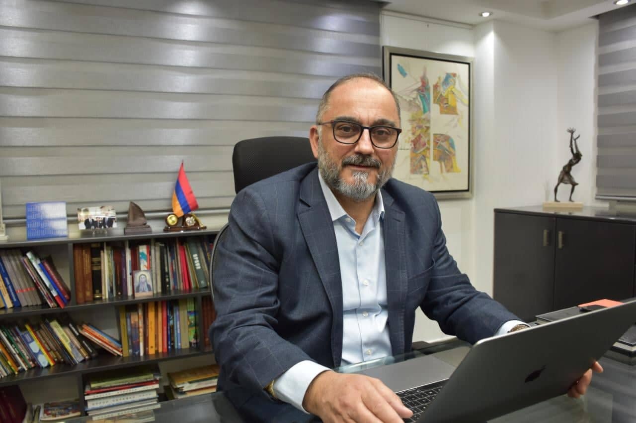 Հաւաքական Աշխատանքով Եւ Կամքով