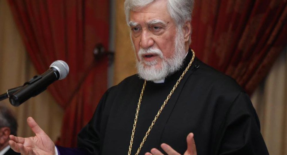 Արամ Ա. Կաթողիկոս Կը Զգուշացնէ