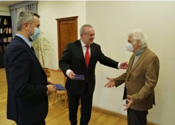 Հայրենի Կեանք