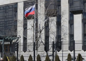Եւրոպական Պետութիւնները Բազմաթիւ Ռուս Դիւանագէտներ Կ՛արտաքսեն