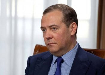 «Սննդեղէն Եւ Գիւղատնտեսական Արտադրութիւններ  Պիտի Մատակարարենք Միայն Մեր Ընկերներուն.  Թշնամիներուն Ոչինչ Պիտի Վաճառենք»  Կ՛ըսէ Մետվետեւ