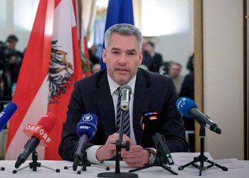 «Փութին Մտադիր Է Հակառակ Պատժամիջոցներուն Լուծել Տոնպասի Հարցը» Կ՛ըսէ Աւստրիոյ Վարչապետը