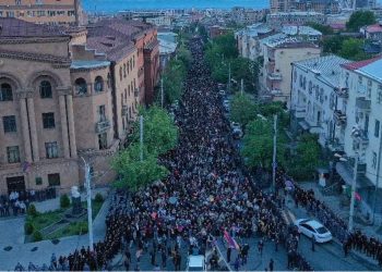 «Զարթնի՛ր Լաօ» Կարգախօսով Դիմադրութեան Շարժման Հանրահաւաքները Եւ Քայլարշաւները Կը Շարունակուին