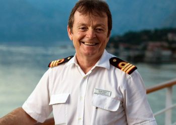 Կիթառահարը, Որ Հարիւրաւոր Մարդիկ Փրկեց Ընկղմող Նաւուն Վրայ