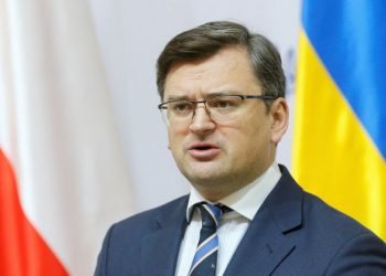 «Եթէ Արեւմուտքը Զէնք Մատակարարելէ Դադրի, Բահերով Պիտի Կռուինք» Կ՛ըսէ Ուքրանիոյ Արտաքին Գործոց Նախարարը