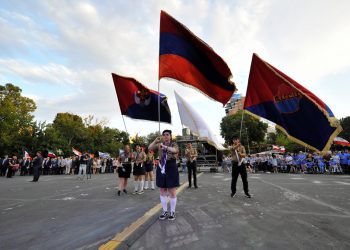 Համա-ՀՄԸՄ-ական 11-րդ Մարզախաղերու Բացման Մեծաշուք Հանդիսութիւնը. Ջահավառութիւն Ծիծեռնակաբերդի Անմար Կրակէն, 850 Մասնակիցներով Շքեղ Տողանցք Երեւանի Մէջ, Պաշտօնական Բացում` «Ազատութեան» Հրապարակին Վրայ