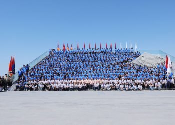 Համա-ՀՄԸՄ-ական Մարզախաղերու Մասնակիցներուն  Այցելութիւնը Եռաբլուրի Նահատակաց Պանթէոն