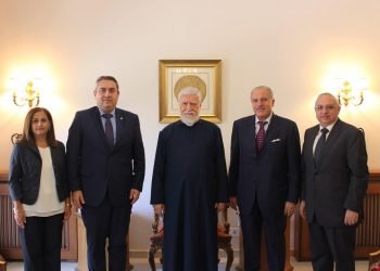 ՀՄԸՄ-ի Կեդրոնական Վարչութիւնը Այցելեց ՆՍՕՏՏ Արամ Ա. Կաթողիկոսին