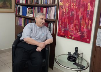 Գերապայծառ Ասատուրեան Այցելեց «Ազդակ»