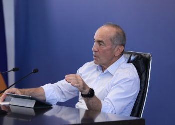 Քոչարեան. «Նոյնիսկ Մասնակի Իշխանափոխութիւնը  Տեղի Կ՛ունենայ Միայն Մեծ Հանրային Ճնշումի Պարագային»