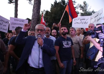 Հազարաւոր Լիբանանահայեր Ազրպէյճանի Դէմ Իրենց Ցասումը Յայտնեցին Բողոքի Ցոյցով Մը. Բագրատունի. «Ասիկա Սփիւռքի Մէջ Առաջին Քայլն Է Այն Համաժողովրդային Դիմադրութեան, Որ Կը Սկսի Վերատիրանալու Համար Մեր Բռնագրաւեալ Հողերուն»
