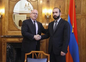 Միրզոյեան Ռիքըրի Հետ Քննարկեց Ազրպէյճանի Պատերազմական Յանցագործութիւնները
