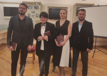 Հայրենի Կեանք