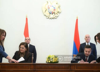 Եգիպտոս Չէզոք Միջնորդութիւն Կ՛առաջարկէ Հայ-Ազրպէյճանական Տագնապի Լուծման Համար