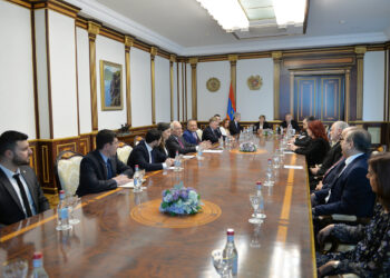 Հայրենի Կեանք