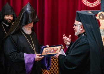 Արամ Ա. Կաթողիկոս Հանդիպումներ ունեցաւ Յունաստանի Մէջ