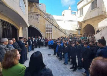 Գաղութէ Գաղութ