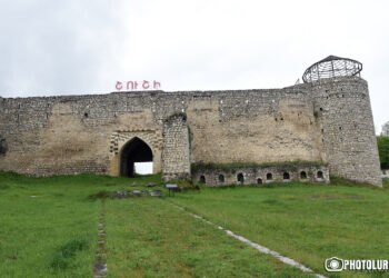 Շուշիով Կրնա՛նք Վերապրիլ  (9 Մայիս)