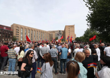 «Տէր Ենք Մեր Հայրենիքին». Հանրահաւաք Եւ Երթ` Հայաստանի Հանրապետութեան Հիմնադրութեան 105-Ամեակին Առիթով