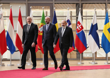 Եռակողմ Հանդիպումին Քննարկուած Է Հայ-Ազրպէյճանական Յարաբերութիւններուն Առնչուող Հարցերու Լայն Շրջանակ