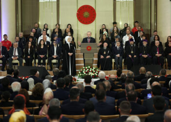 Էրտողան Խոստացաւ Ծառայել Բոլոր Քաղաքացիներուն Եւ Կազմեց Իր Նոր Կառավարութիւնը