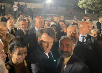 «Արցախի Գծով Կը Մնամ Վճռակամ», Կը Հաստատէ Ֆրանսայի Նախագահը
