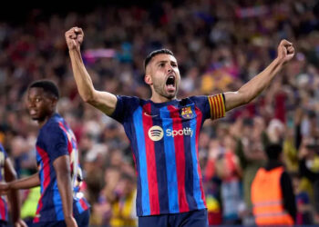 Ալպա Պիտի Ըլլայ Մեսսիի Խմբակից