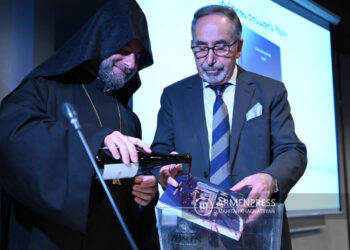 Կիրակոս Գույումճեանի «Իմ Երթը Երկաթին Հետ» Արաբերէն Գիրքին Շնորհանդէսը Տեղի Ունեցաւ Երեւանի Մէջ