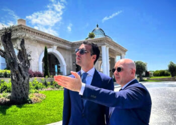 Աբխազիոյ Արտաքին Գործոց Նախարարը  Ռուս Ծերակուտականի Ուղեկցութեամբ Այցելած Է  Բռնագրաւեալ Հիւսիսային Կիպրոս