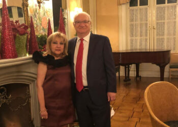 Մհեր Եւ Սաթիկ Տէր Յովհաննէսեաններ․ Համակ Կեանք Մը Ճեմարանին Հետ