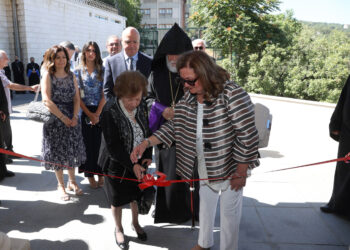 Պաշտօնական Բացումը Կատարուեցաւ Պիքֆայայի Վանքի Եպիսկոպոսաց Նորակառոյց Շէնքին