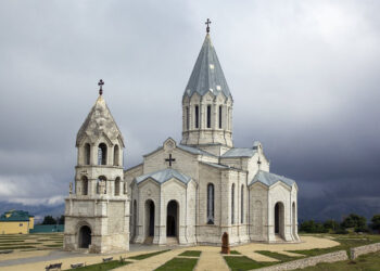 Արցախ` Հայկական Ինքնութեան Պաշտպանութեան Միջնաբերդ.  Շուշիի Ղազանչեցոց Սուրբ Ամենափրկիչ Եւ Ագուլեցոց Ու Մեղրեցոց Սուրբ Աստուածածին Եկեղեցիները