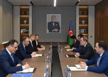 Պայրամով Քլաարի Հետ Հանդիպումի Ընթացքին Արցախի Շրջափակման Ու Մարդասիրական Ճգնաժամի Մասին Յայտարարութիւնները «Կեղծ Ու Անհիմն» Որակած Է