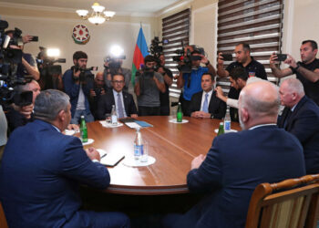 Եւլախի Մէջ Արցախի Եւ Ազրպէյճանի  Ներկայացուցիչներու Հանդիպում