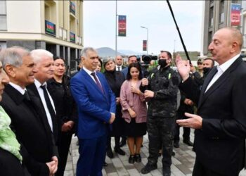 Ալիեւ. «Մենք Զանգեզուր Պիտի Վերադառնանք,  Ոչ Թէ Հրասայլերով, Այլ Քաղաքային Մեքենաներով»