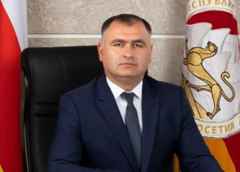 «Մեզ Չի Հետաքրքրեր Լեռնային Ղարաբաղը Ծանր Վիճակի Մէջ Ձգած Հայաստանի Վարչապետին Կարծիքը» Կ՛ըսէ Հարաւային Օսեթիոյ Նախագահը